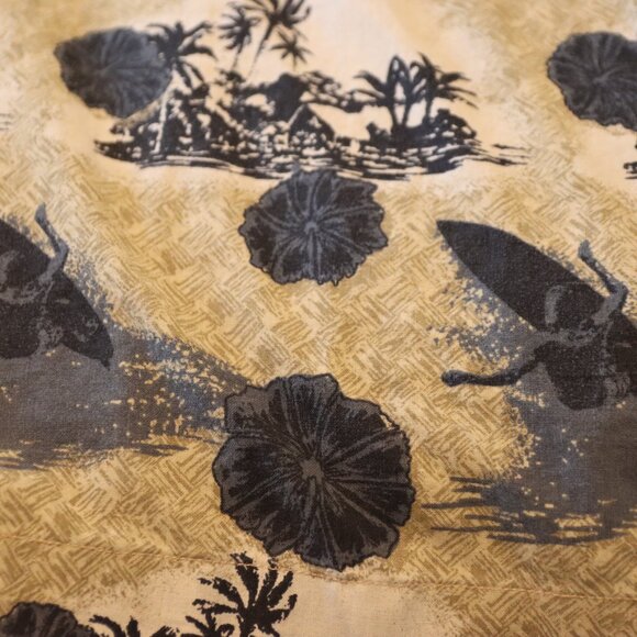 Men's Pacific Coast Highway Short Sleeve Casual Button down Size Large - Picture 7 of 11